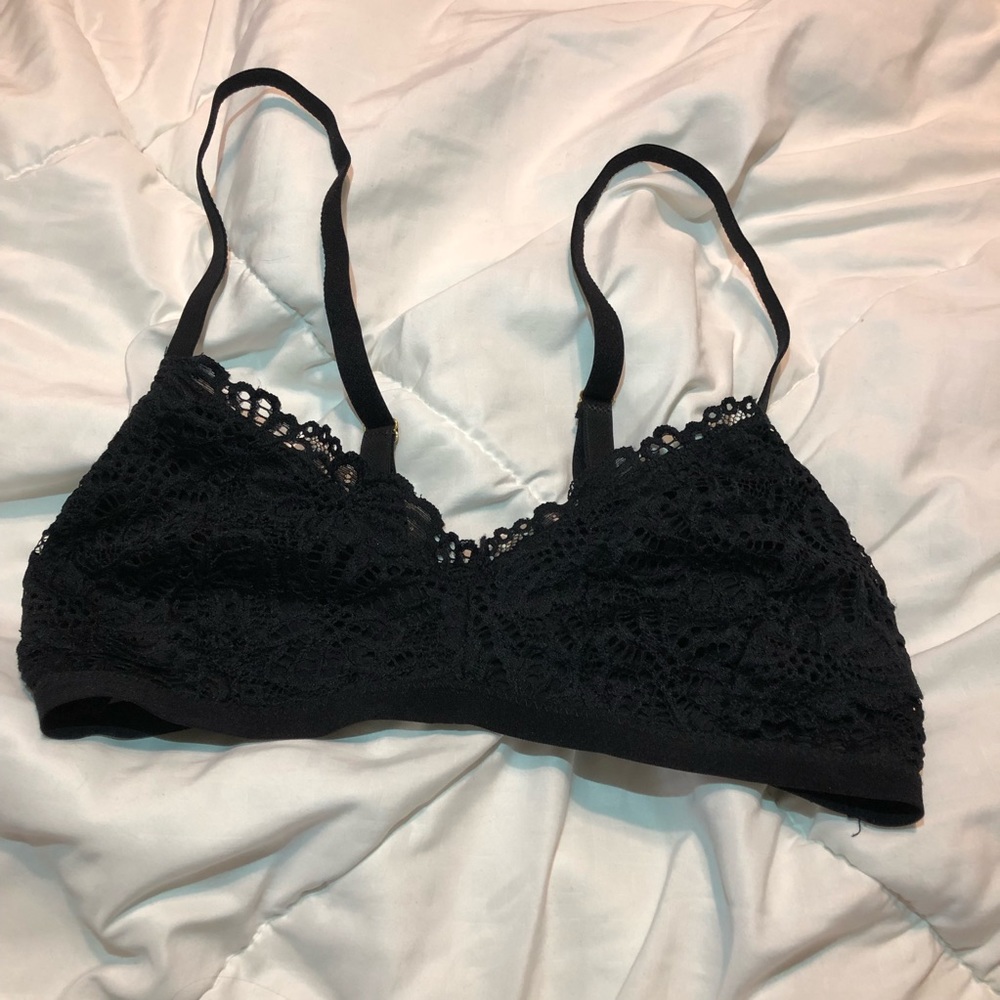 ‼️SOLD‼️ Black Lace Bralette